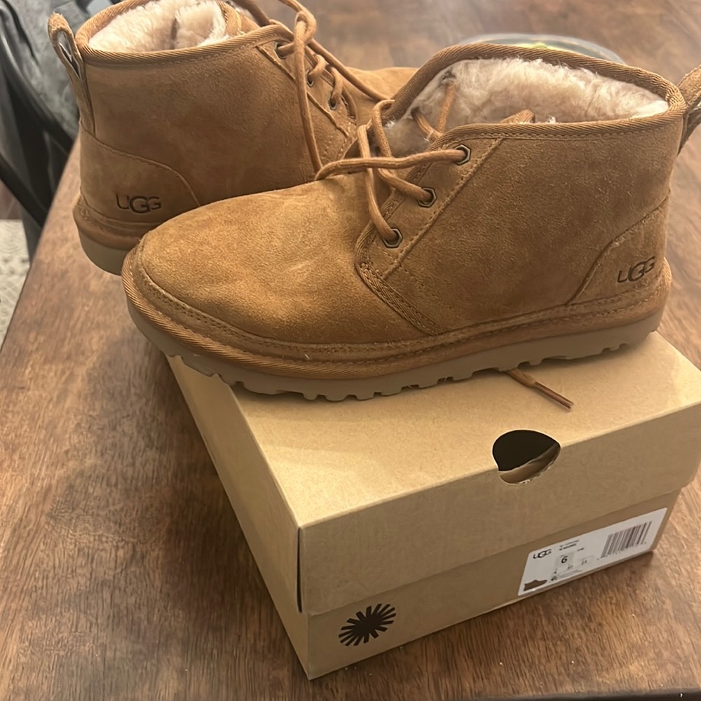 Ugg Neumel Boots Size 6
